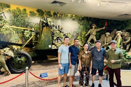 Sống lại ký ức lịch sử qua du lịch yêu nước