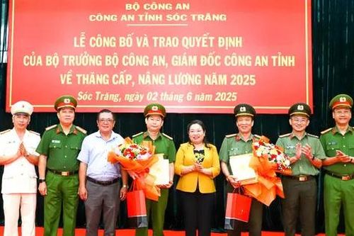 Hai Phó Giám đốc Công an tỉnh Sóc Trăng nghỉ hưu