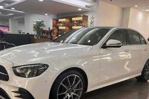 Nhiều mẫu xe sang giảm giá mạnh xả hàng tồn
