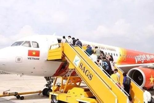 Lèo tèo lợi nhuận vì mất khách 'sộp'