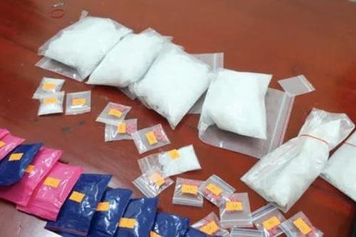 Cựu đội phó Công an TP Việt Trì lập công bằng cách đưa tiền cho tội phạm đi mua ma túy để bắt giữ