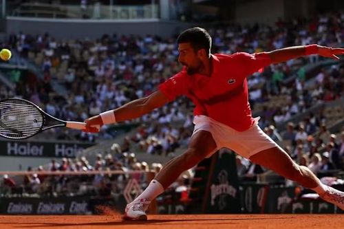 Djokovic vào tứ kết Roland Garros, thiết lập loạt kỷ lục