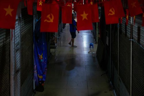 Chợ Đồng Xuân, Hàng Da bỗng dưng 'đóng băng' giữa hè: Nỗi lo lớn hơn cả hàng hóa ế ẩm