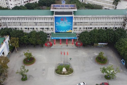 Thành lập hội đồng kỷ luật vụ 2 cán bộ Đại học Vinh bị tố gạ gẫm nữ sinh