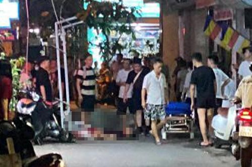 Nam thanh niên ở Hà Nội nguy kịch sau cú nhảy lầu giữa đêm
