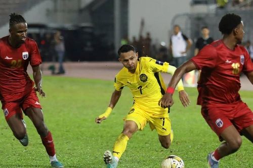 Malaysia thua đậm trước ngày đấu tuyển Việt Nam