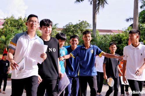 Đề tiếng Anh lớp 10 'dễ thở', phân hóa tốt thí sinh