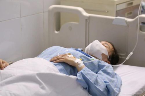 Tạm giữ hình sự đối tượng hành hung nữ điều dưỡng tại bệnh viện ở Nghệ An