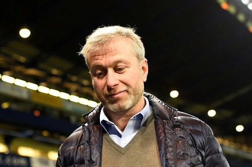 Anh dọa kiện tỷ phú Roman Abramovich để chuyển tiền bán CLB Chelsea cho Ukraine