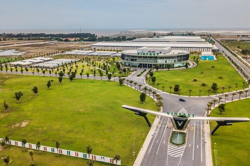 Đáp ứng thử thách 14 ngày hoàn thành nhà máy ô tô hiện đại hàng đầu Đông Nam Á