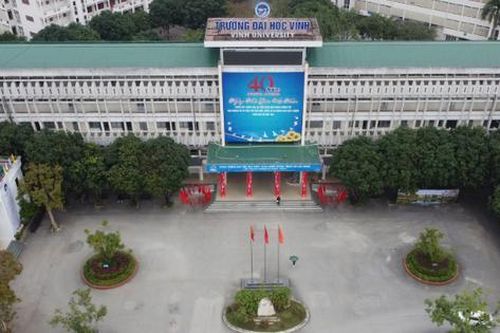Điều tra vụ 2 cán bộ trường Đại học Vinh bị nữ sinh tố gửi ảnh nhạy cảm gạ gẫm