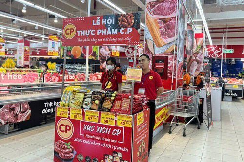 Quầy hàng C.P vắng khách sau thông tin bị tố 'dính heo bệnh'