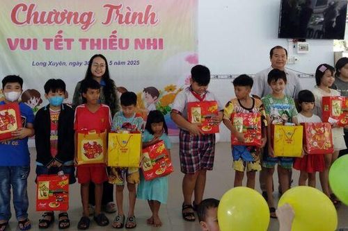 Chăm lo trẻ em hoàn cảnh đặc biệt