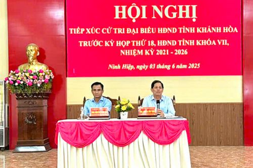 Chủ tịch UBND tỉnh Nguyễn Tấn Tuân tiếp xúc cử tri thị xã Ninh Hòa