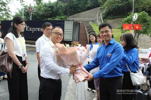 Đoàn đại biểu Lạng Sơn tham gia chương trình giao lưu thiếu nhi Việt Nam – Trung Quốc