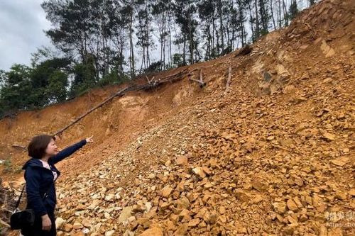 Thị trấn Cao Lộc: Sạt lở đất ảnh hưởng tới nhà dân