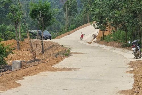 Nhân dân khu Láng Mai hiến 2.500m2 đất làm đường giao thông nông thôn