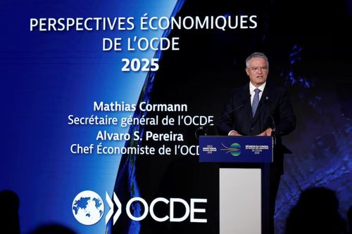 OECD hạ dự báo tăng trưởng toàn cầu khi căng thẳng thương mại gia tăng
