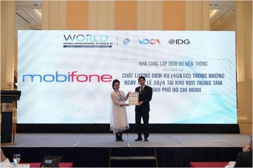 MobiFone được trao danh hiệu nhà mạng 4G&5G tiêu biểu trong Đại lễ 30/4