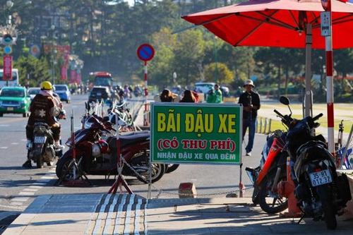Thu hồi 4 bãi giữ xe tai tiếng trong nội ô Đà Lạt