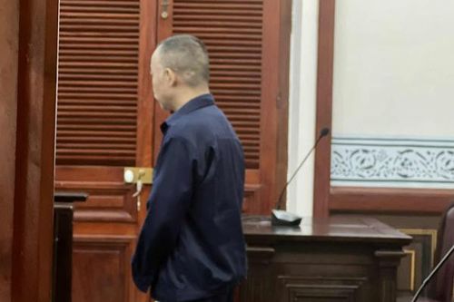 Người đàn ông Trung Quốc trộm cắp tài sản... 'trên trời' lãnh án