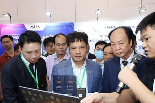 TP Hồ Chí Minh: Người lao động xin việc cần biết sử dụng AI