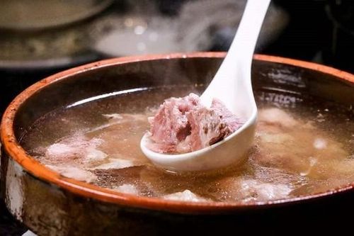 Mẹo để nước hầm xương trong tủ lạnh mà không mất đi độ ngon, vẫn giữ nguyên độ ngọt, chất dinh dưỡng