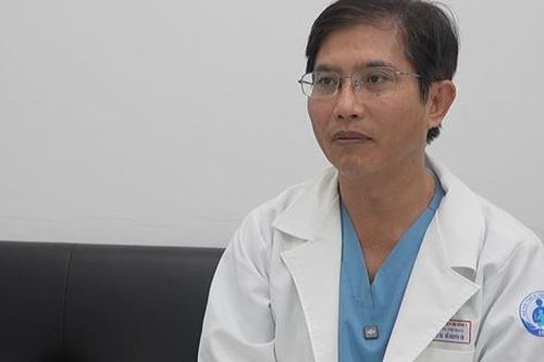 TS.BS Đỗ Nguyên Tín và ca thông tim bào thai như 'lái xe trong hẻm hẹp'