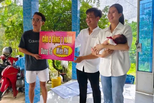 Món quà đầy tháng gây sốt của chàng trai miền Tây