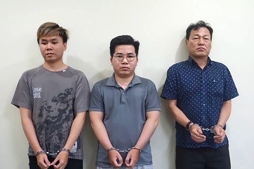 Bắt tạm giam 3 đối tượng quản trị kênh youtube 'Người đưa tin'