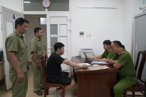 Nhanh chóng bắt giữ đối tượng cướp dây chuyền vàng