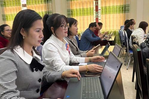 Phổ cập trí tuệ nhân tạo cho nhà giáo vùng cao