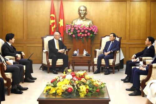 Trưởng ban Chính sách, chiến lược Trung ương tiếp Cố vấn đặc biệt Liên minh nghị sĩ hữu nghị Nhật-Việt