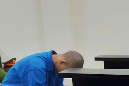 Kẻ sàm sỡ vợ hàng xóm, chém gục người chồng lĩnh án 18 năm tù