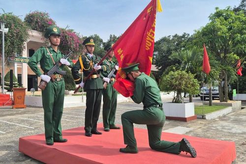 180 chiến sĩ mới của BĐBP Quảng Bình và TP Đà Nẵng tuyên thệ dưới Quân kỳ