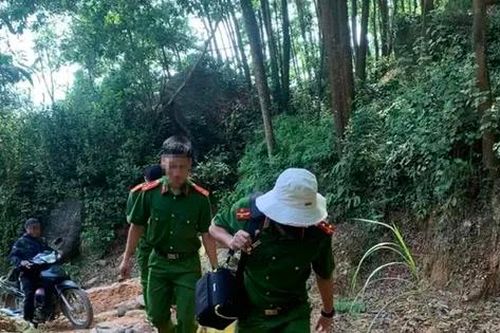 Phát hiện người đàn ông tử vong trong rừng