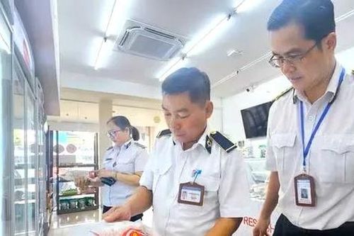 Kiểm tra loạt cửa hàng C.P tại Bình Dương sau thông tin thịt bẩn