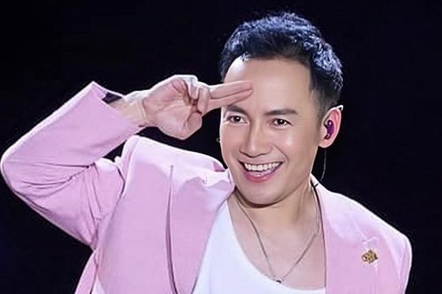 Đinh Tiến Đạt lần đầu hát 'Chí Phèo', Tiến Luật tuổi 43 diện vest hồng 'cưa sừng'