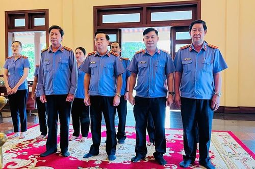 VKSND tỉnh Trà Vinh dâng hoa kỷ niệm 17 năm ngày mất cố Thủ tướng Võ Văn Kiệt