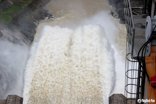 3 thủy điện tại Quế Phong vận hành xả nước hồ chứa vào rạng sáng 5/6