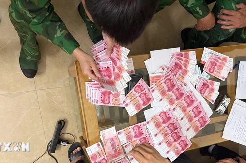 Lào Cai: Bắt đối tượng người nước ngoài lưu hành tiền giả tại khu vực cửa khẩu