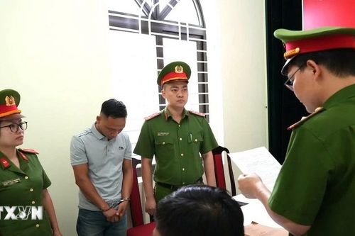 Hà Giang: Khởi tố đối tượng vận chuyển 2,2 tấn thuốc bảo vệ thực vật lậu