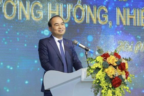 Hai thập kỷ đồng hành của Chủ tịch và Tổng Giám đốc Việt Phát trước khi 'ngã ngựa'