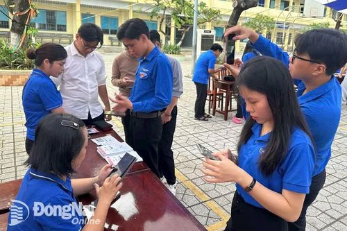 Triển khai sử dụng chữ ký số trên các hệ thống phần mềm quản lý văn bản và điều hành, giải quyết thủ tục hành chính