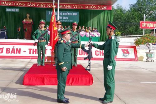 Các đơn vị quân đội tại Đồng Nai tổ chức thành công lễ tuyên thệ chiến sĩ mới năm 2025