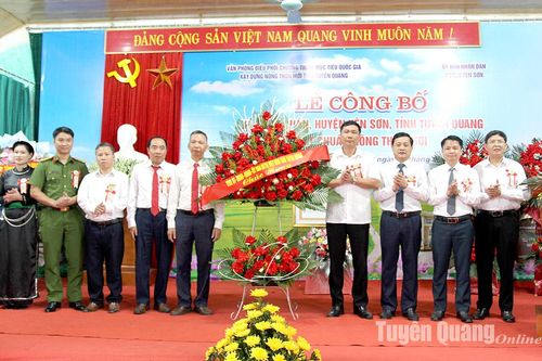 Xã Lang Quán đạt chuẩn nông thôn mới