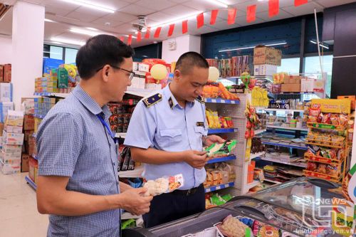 Phú Bình: Ra quân đợt cao điểm đấu tranh chống buôn lậu, gian lận thương mại