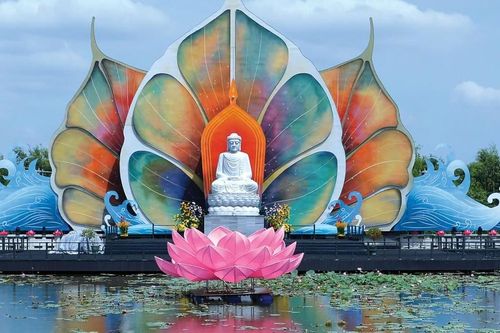 Bậc chẳng nhiễm thế gian