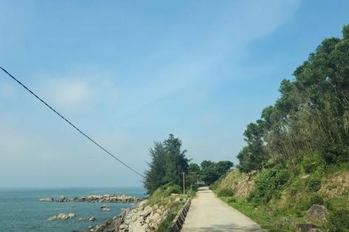 Vì sao tuyến đường ven biển đẹp nhất Hà Tĩnh vắng bóng du khách?