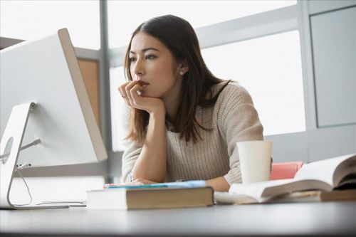 Cứu nguy làn da khô ráp vì ngồi điều hòa